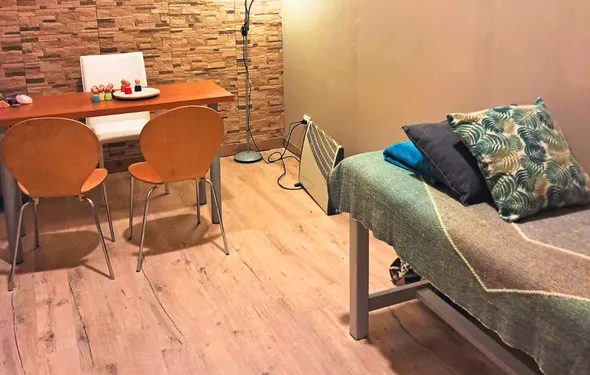 Consultas y terapias alternativas con enfoque en constelaciones familiares, regresiones terapéuticas, gemoterapia y reiki, disponibles en sesiones individuales, para parejas o grupos.